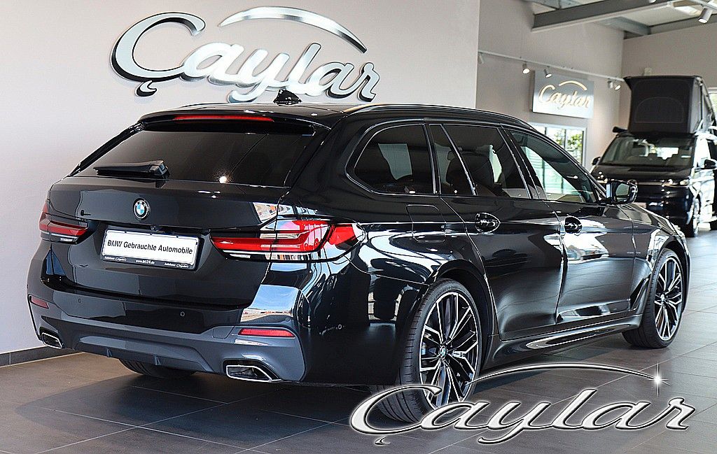 BMW 540 2022 г. Чёрный, пробег 54472 км