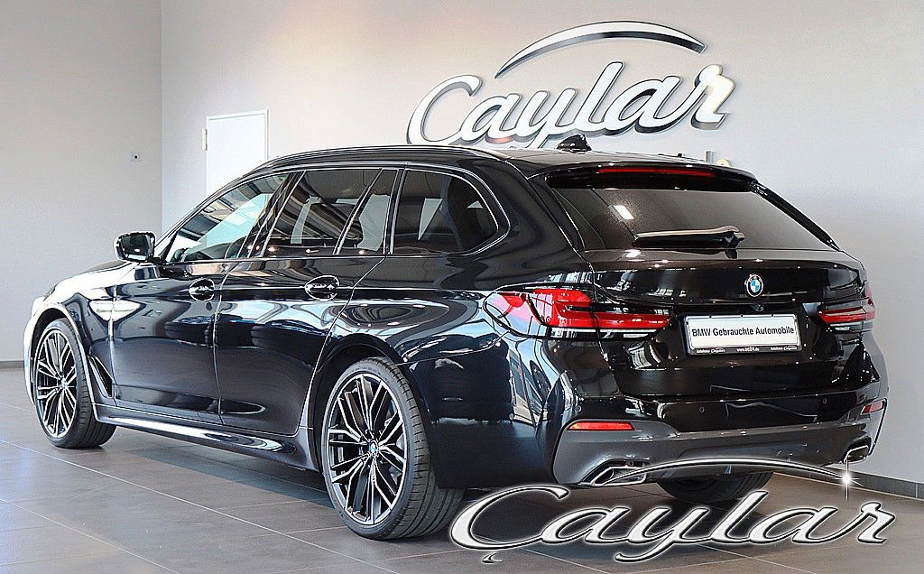 BMW 540 2022 г. Чёрный, пробег 54472 км
