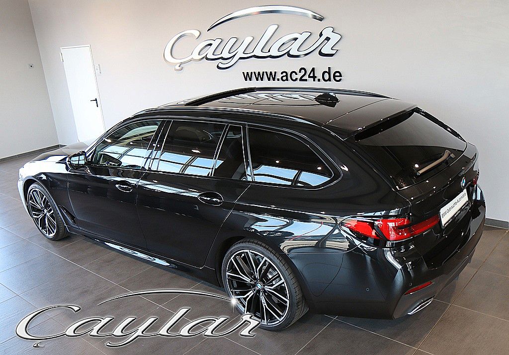 BMW 540 2022 г. Чёрный, пробег 54472 км