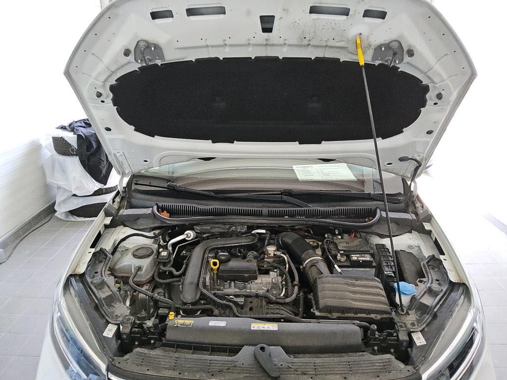 Volkswagen Taigo 2022 г. Белый, пробег 33773 км