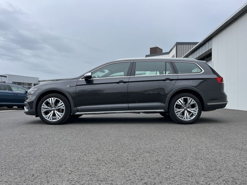 Volkswagen PASSAT ALLTRACK 2023 г. Серый, пробег 45382 км