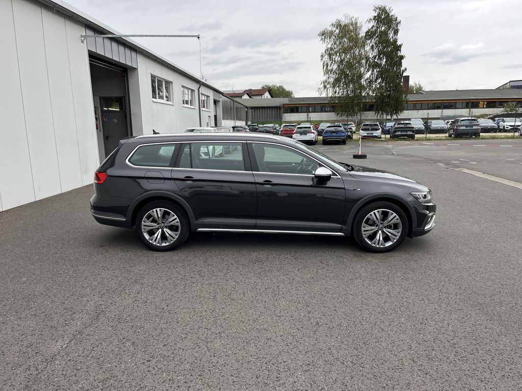Volkswagen PASSAT ALLTRACK 2023 г. Серый, пробег 45382 км