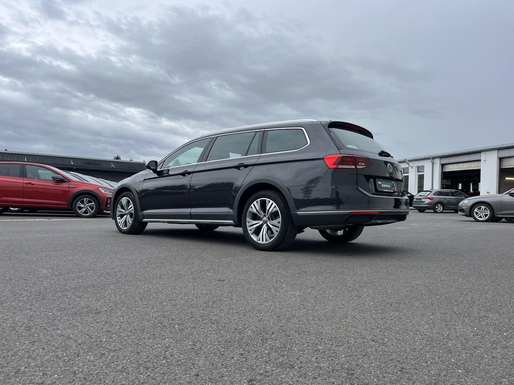 Volkswagen PASSAT ALLTRACK 2023 г. Серый, пробег 45382 км
