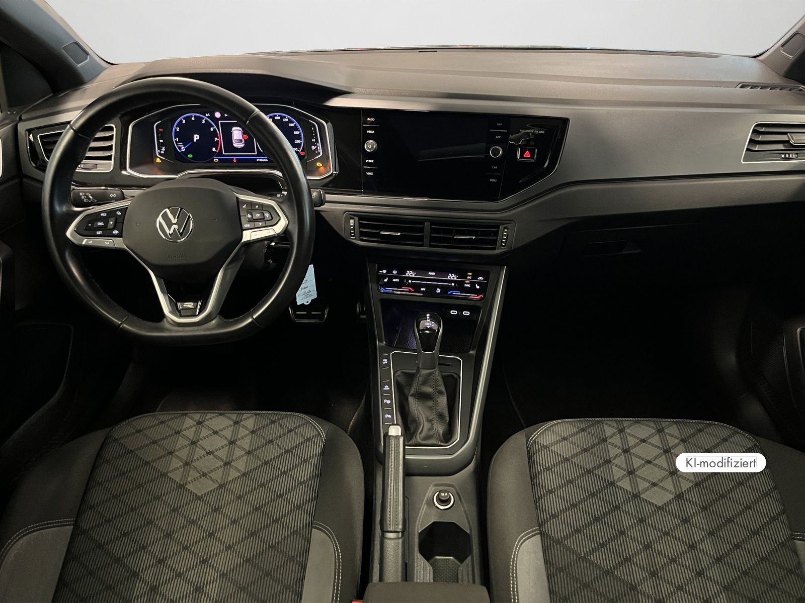 Volkswagen Taigo 2023 г. Серый, пробег 29284 км