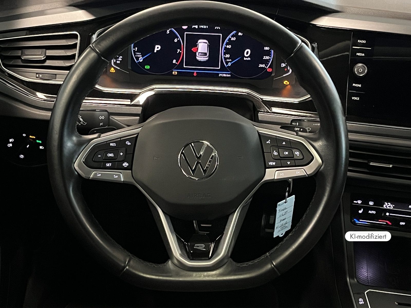 Volkswagen Taigo 2023 г. Серый, пробег 29284 км