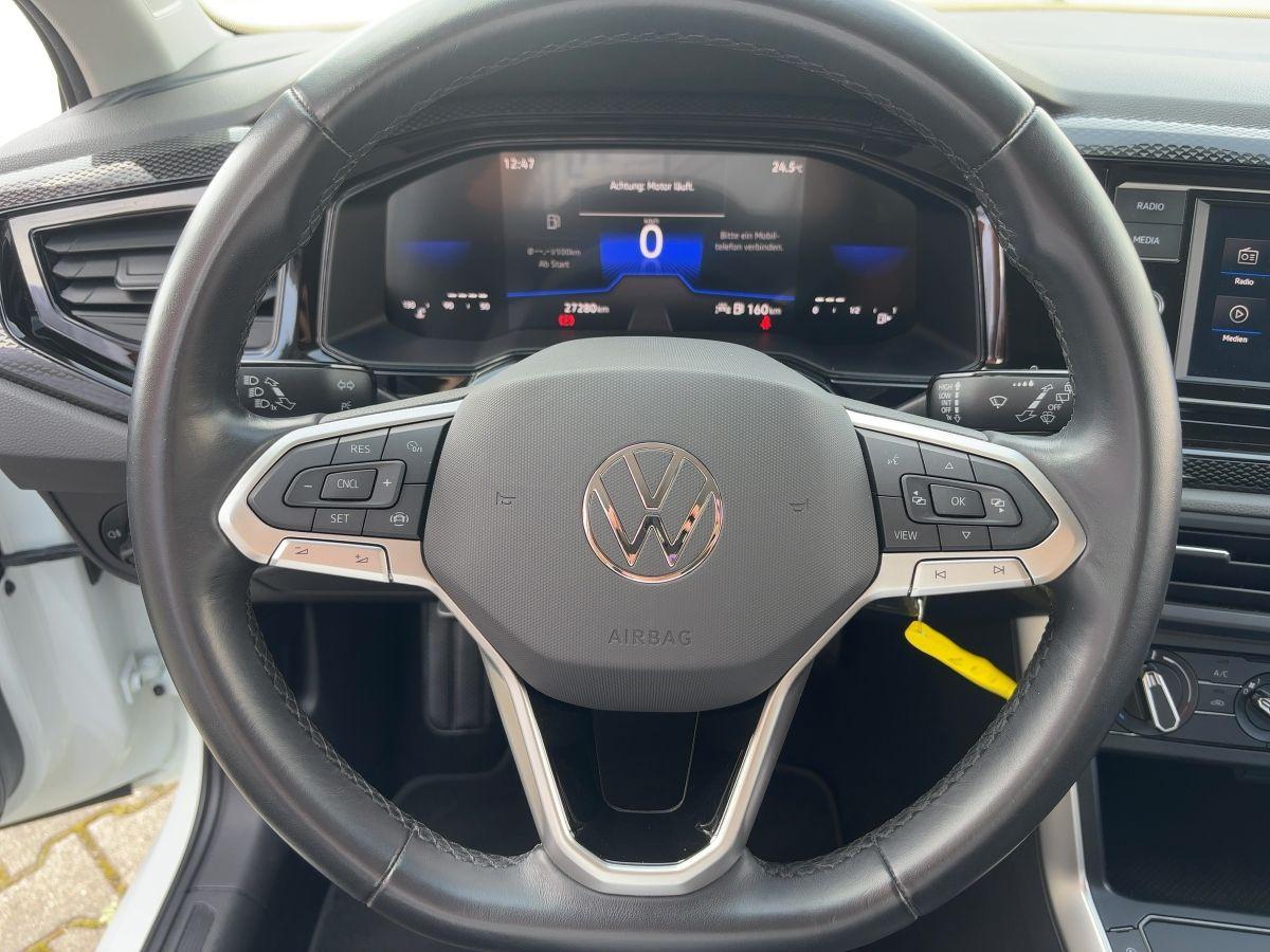 Volkswagen Polo 2023 г. Белый, пробег 27276 км