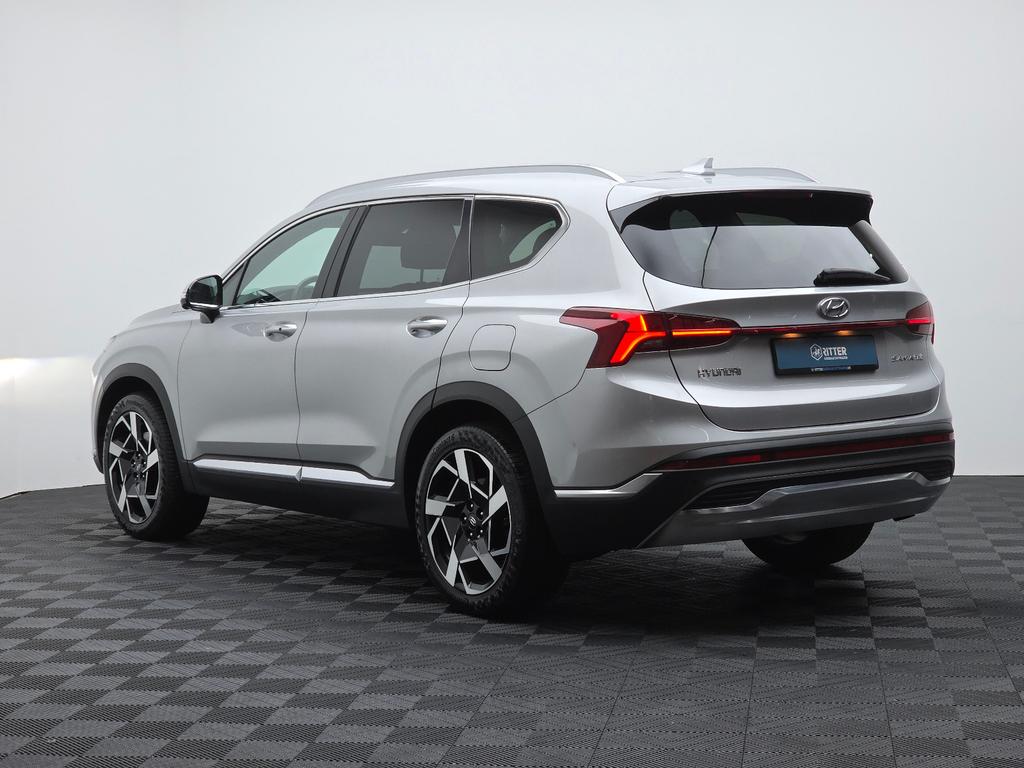 Hyundai Santa Fe 2023 г. Серебристый, пробег 50000 км