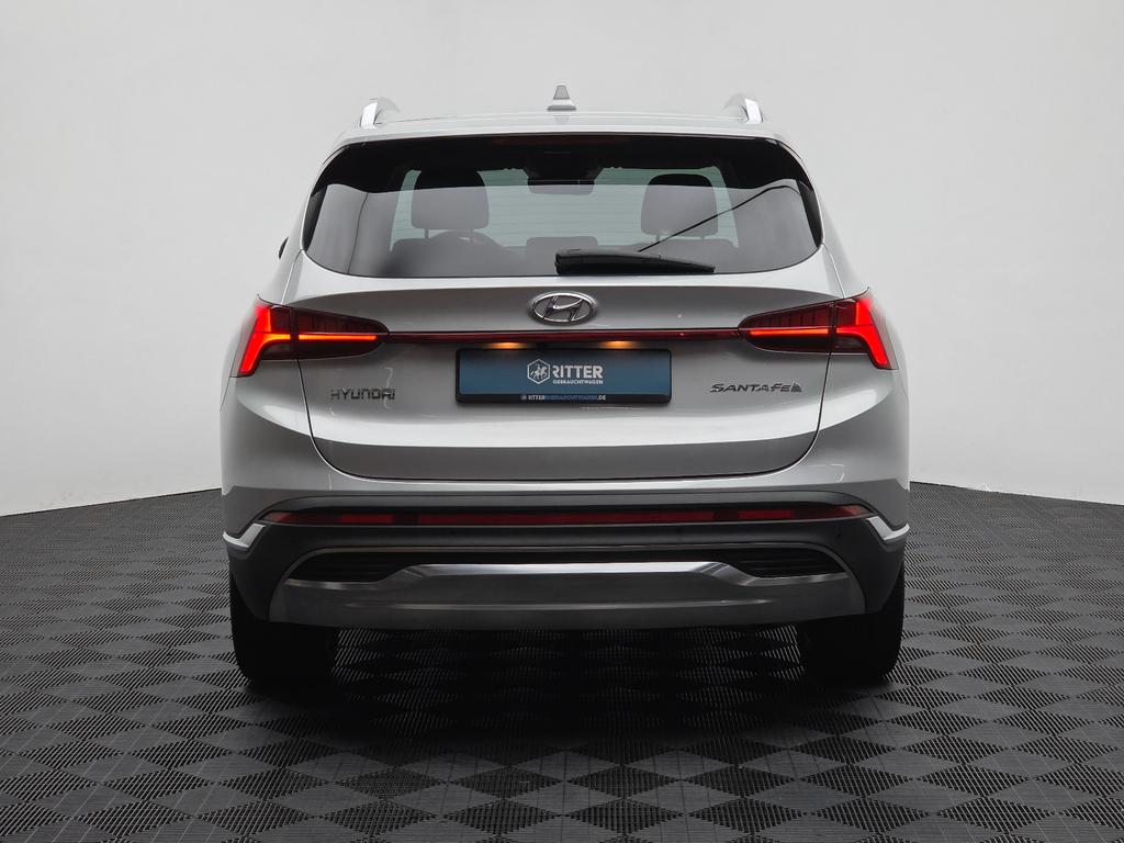Hyundai Santa Fe 2023 г. Серебристый, пробег 50000 км