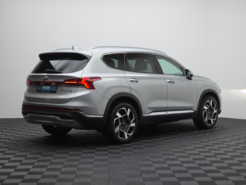 Hyundai Santa Fe 2023 г. Серебристый, пробег 50000 км