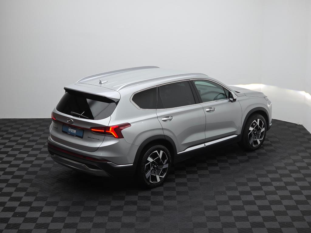 Hyundai Santa Fe 2023 г. Серебристый, пробег 50000 км