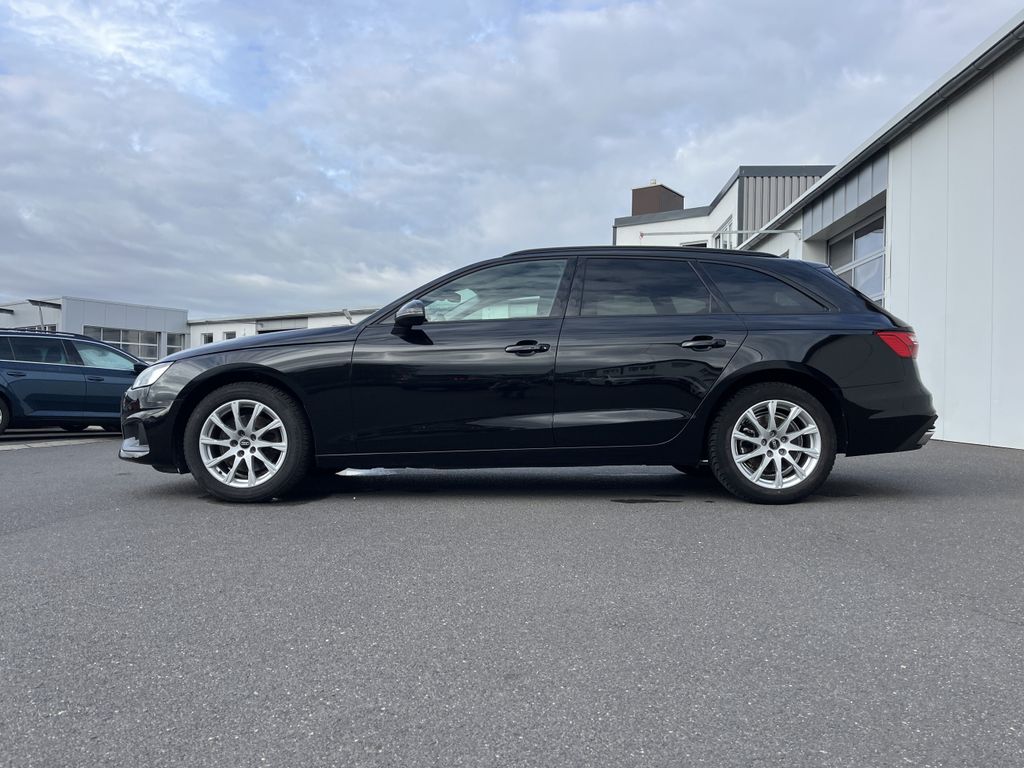 Audi A4 2022 г. Чёрный, пробег 52522 км