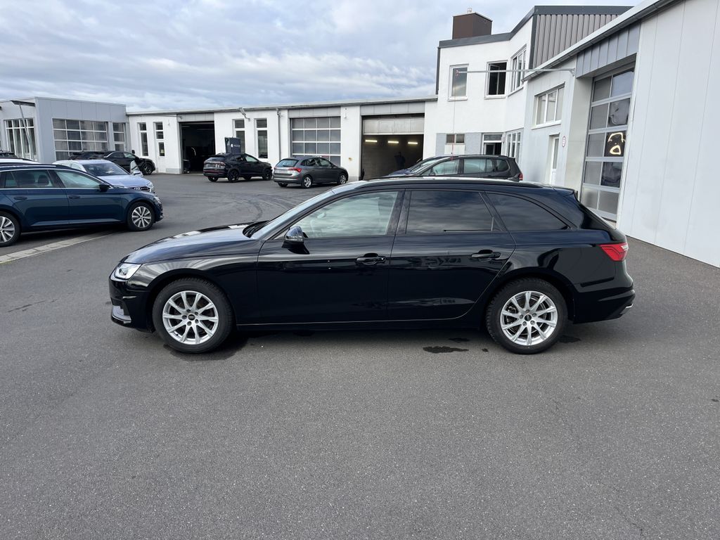 Audi A4 2022 г. Чёрный, пробег 52522 км