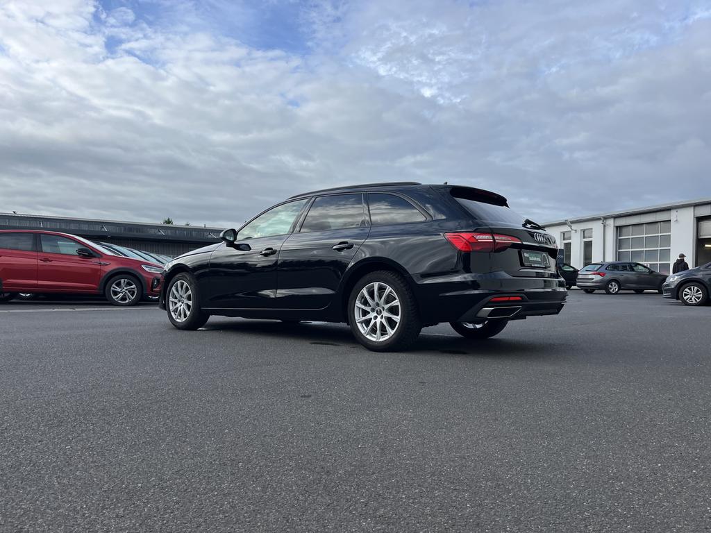 Audi A4 2022 г. Чёрный, пробег 52522 км