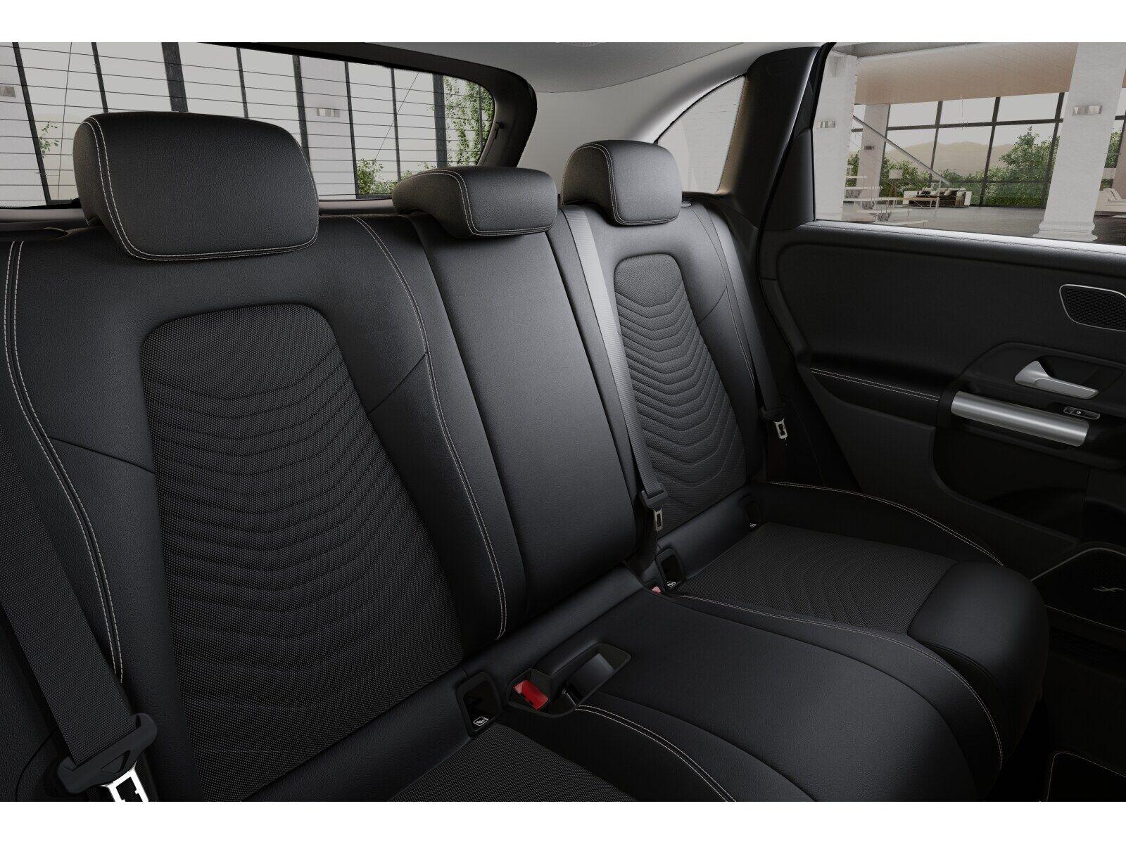 Mercedes-Benz B 200 2023 г. Чёрный, пробег 55118 км