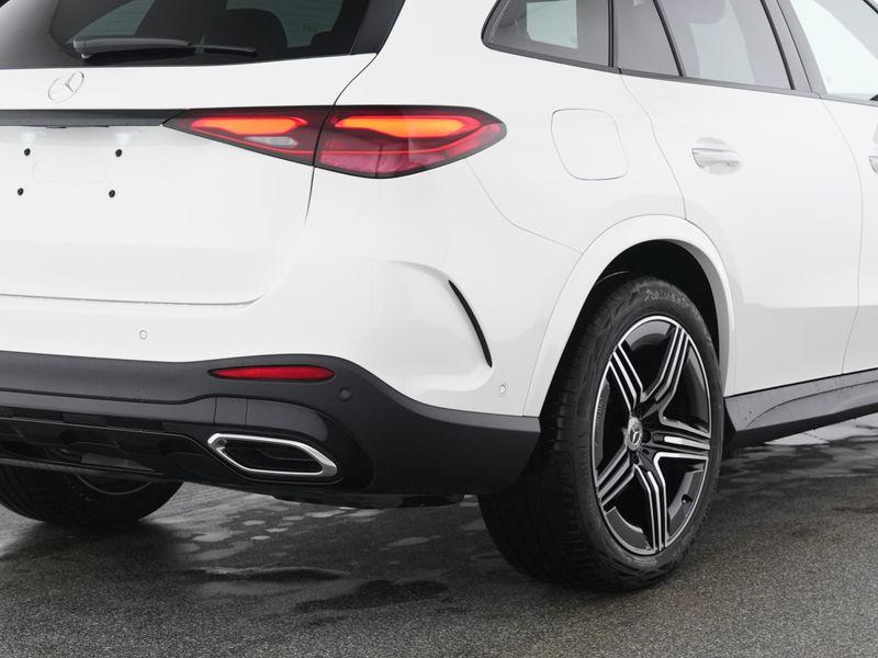 Mercedes-Benz GLC 300 2025 г. Белый, пробег 21281 км