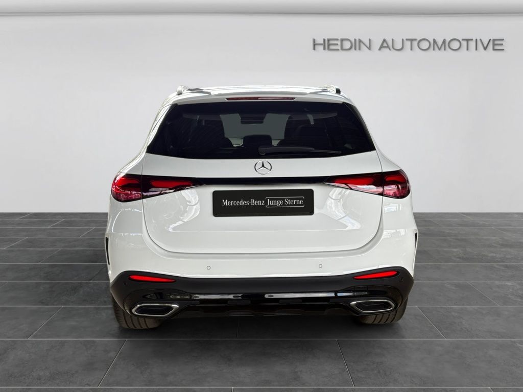 Mercedes-Benz GLC 300 2025 г. Белый, пробег 21281 км
