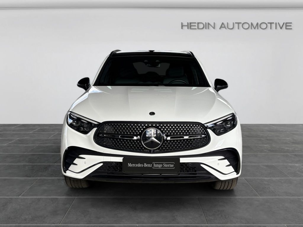 Mercedes-Benz GLC 300 2025 г. Белый, пробег 21281 км