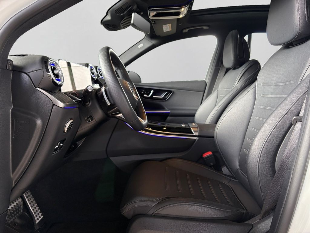 Mercedes-Benz GLC 300 2025 г. Белый, пробег 21281 км
