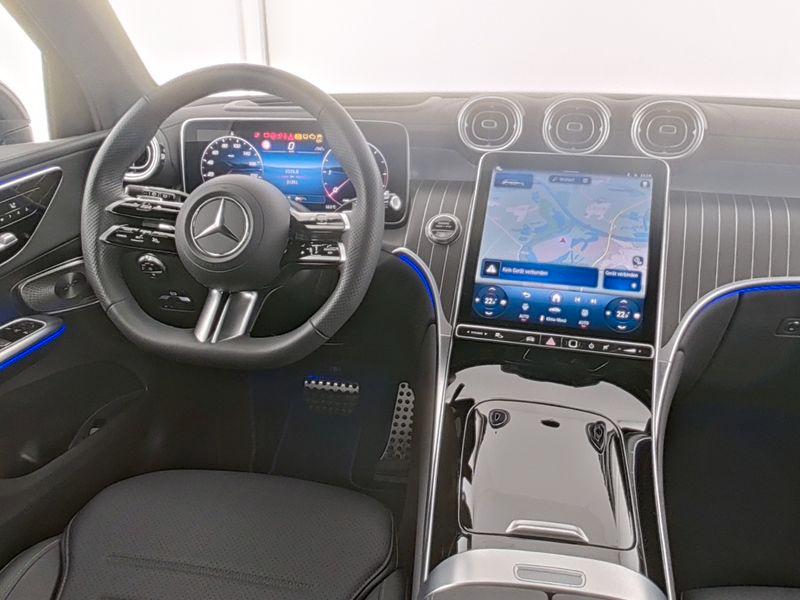 Mercedes-Benz GLC 300 2025 г. Белый, пробег 21281 км