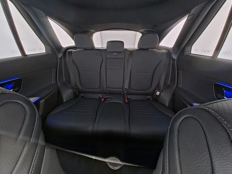 Mercedes-Benz GLC 300 2025 г. Белый, пробег 21281 км