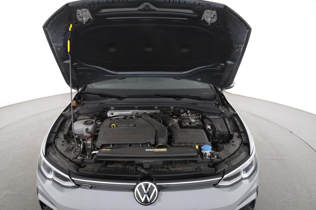 Volkswagen Golf 2023 г. Серый, пробег 32716 км