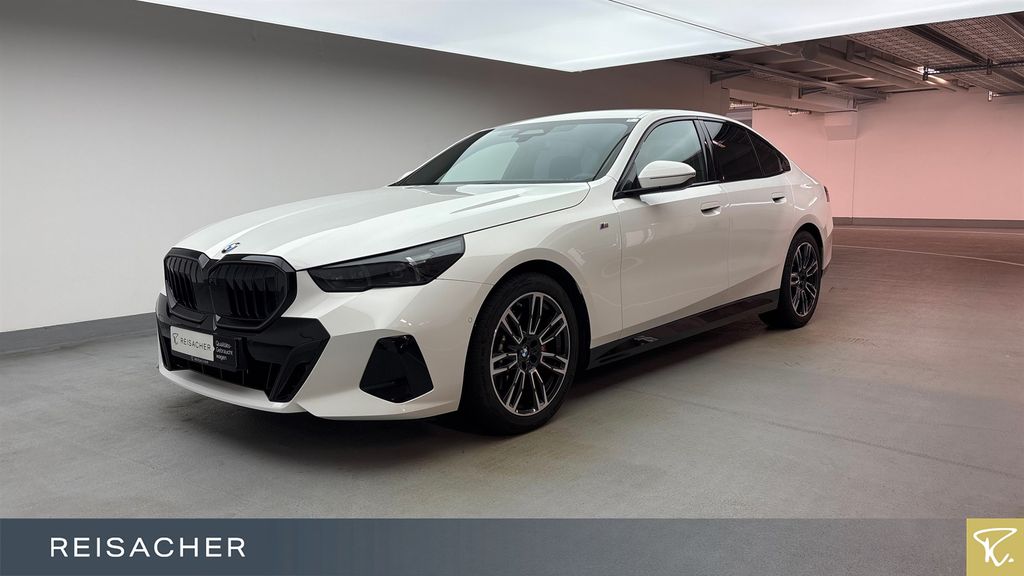 BMW 520 2025 г. Белый, пробег 26114 км
