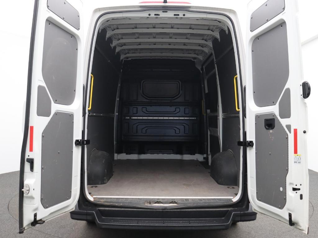 Volkswagen CRAFTER 2025 г. Белый, пробег 37400 км