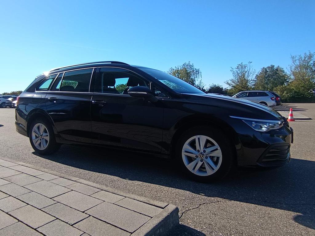 Volkswagen Golf 2023 г. Чёрный, пробег 39480 км