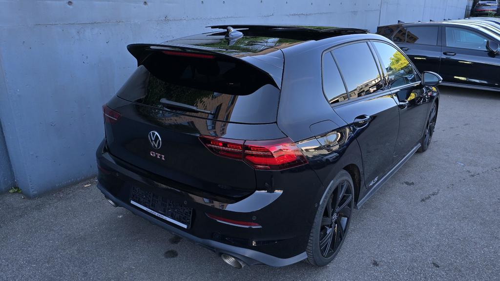 Volkswagen Golf 2022 г. Чёрный, пробег 54384 км