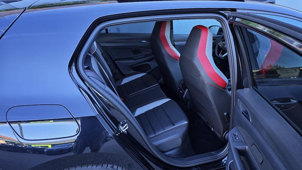 Volkswagen Golf 2022 г. Чёрный, пробег 54384 км