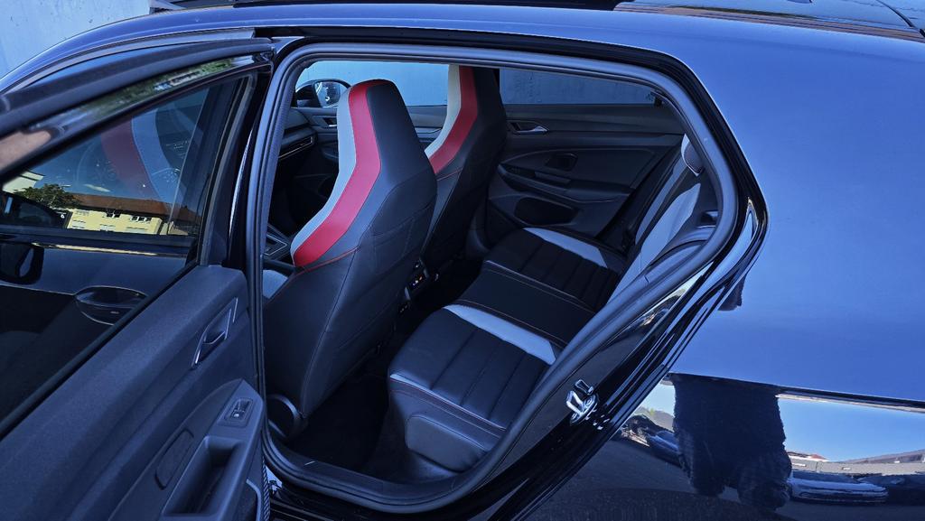 Volkswagen Golf 2022 г. Чёрный, пробег 54384 км