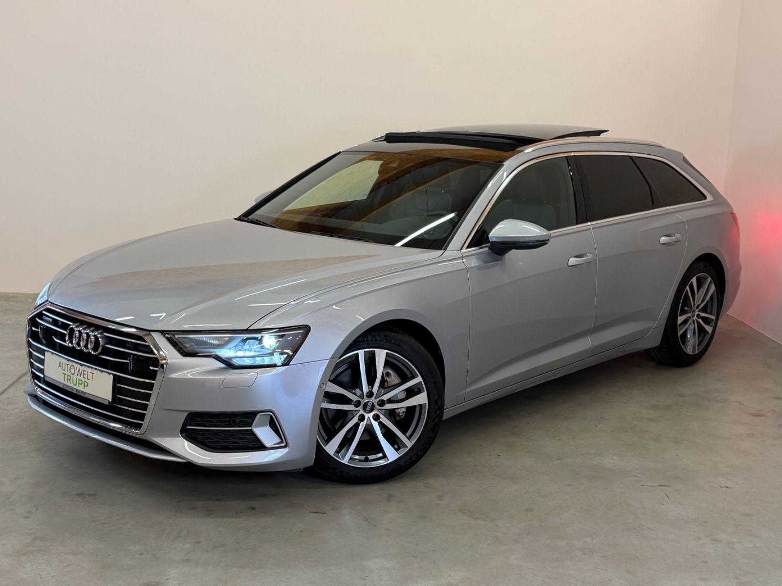 Audi A6 2023 г. Серебристый, пробег 46141 км