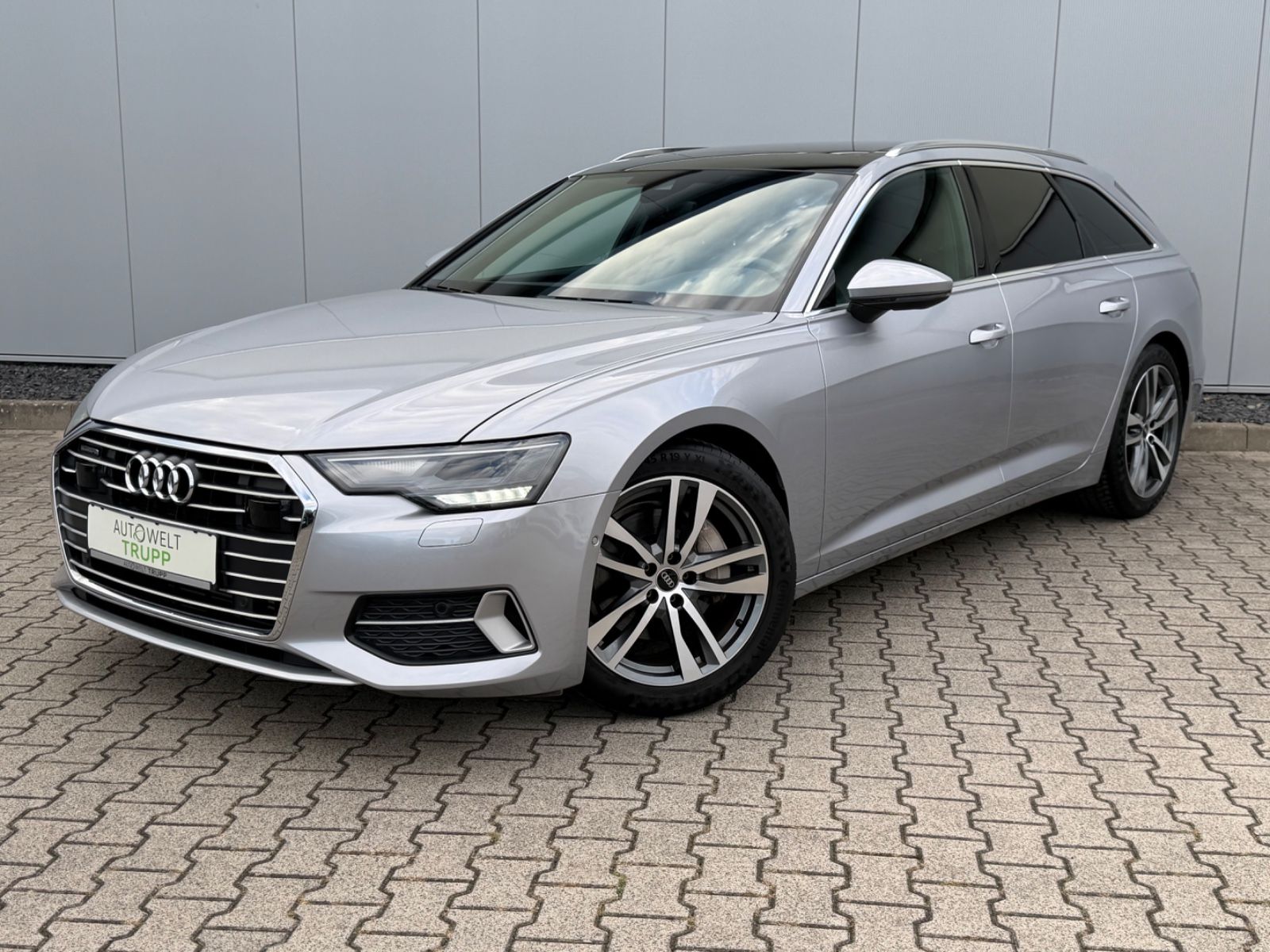 Audi A6 2023 г. Серебристый, пробег 46141 км