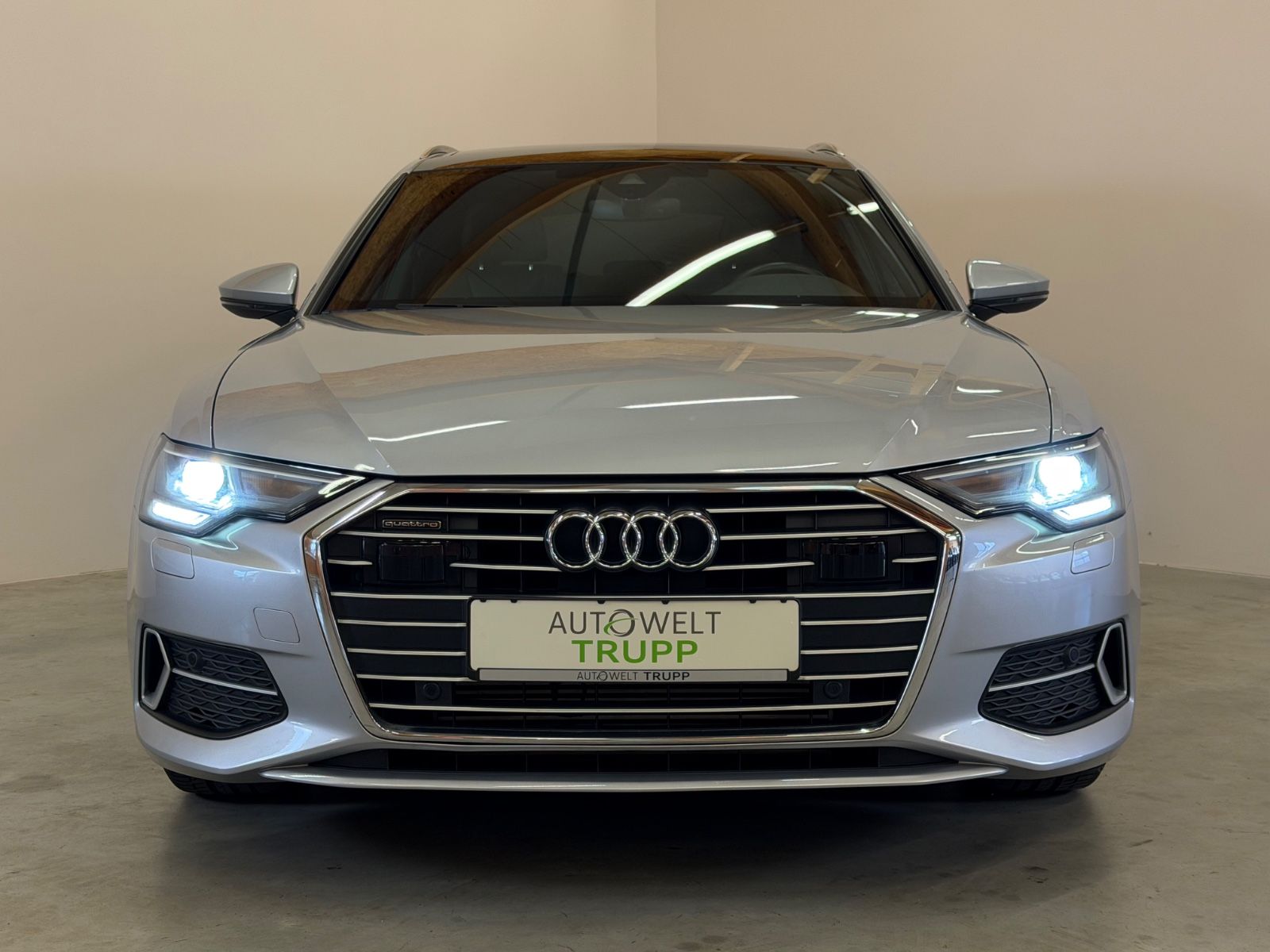 Audi A6 2023 г. Серебристый, пробег 46141 км