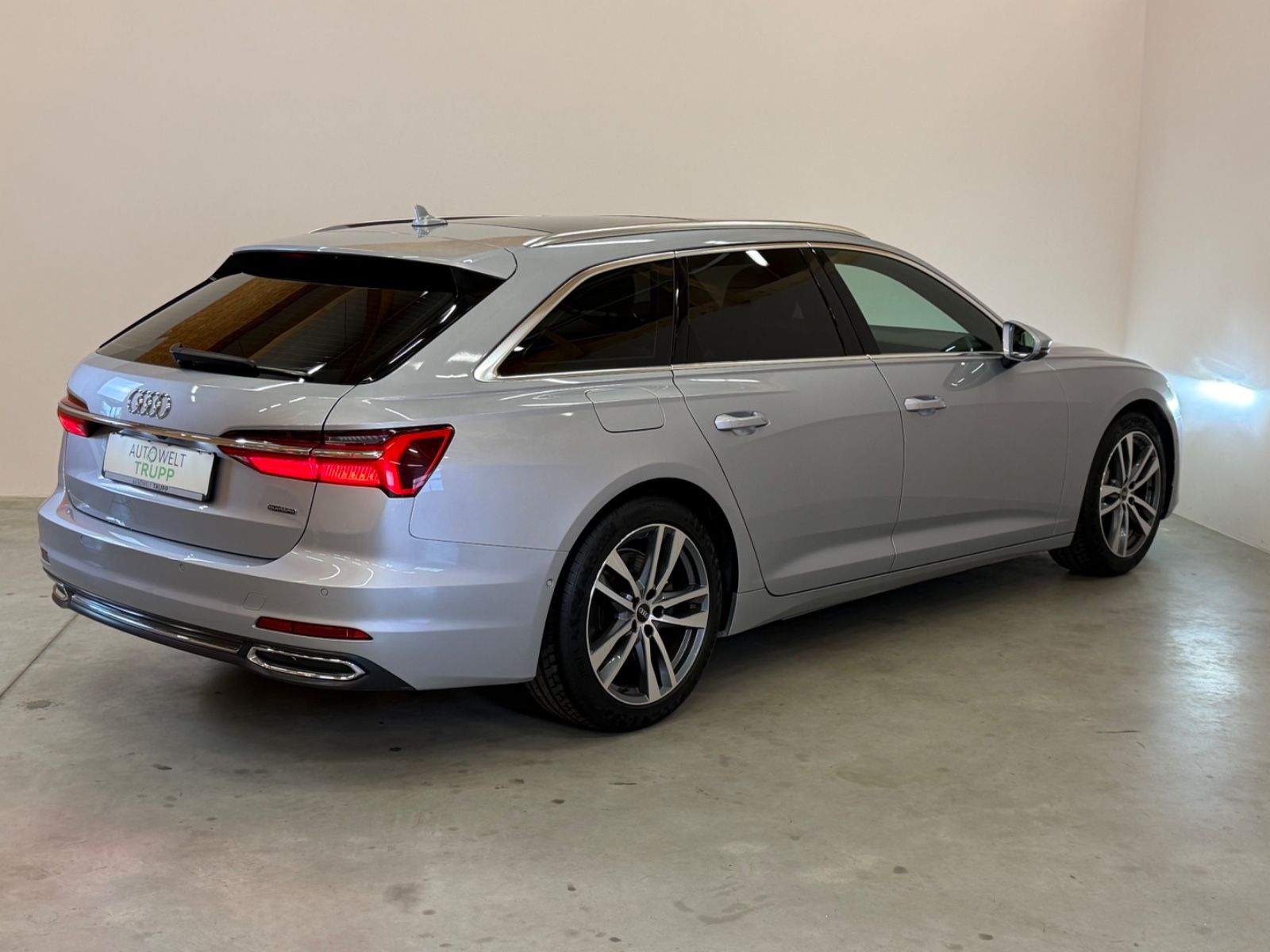 Audi A6 2023 г. Серебристый, пробег 46141 км