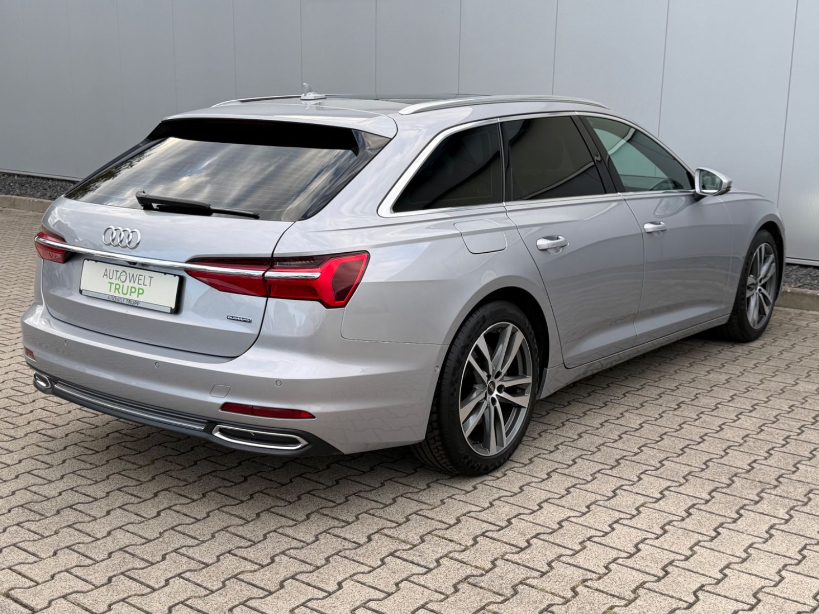 Audi A6 2023 г. Серебристый, пробег 46141 км