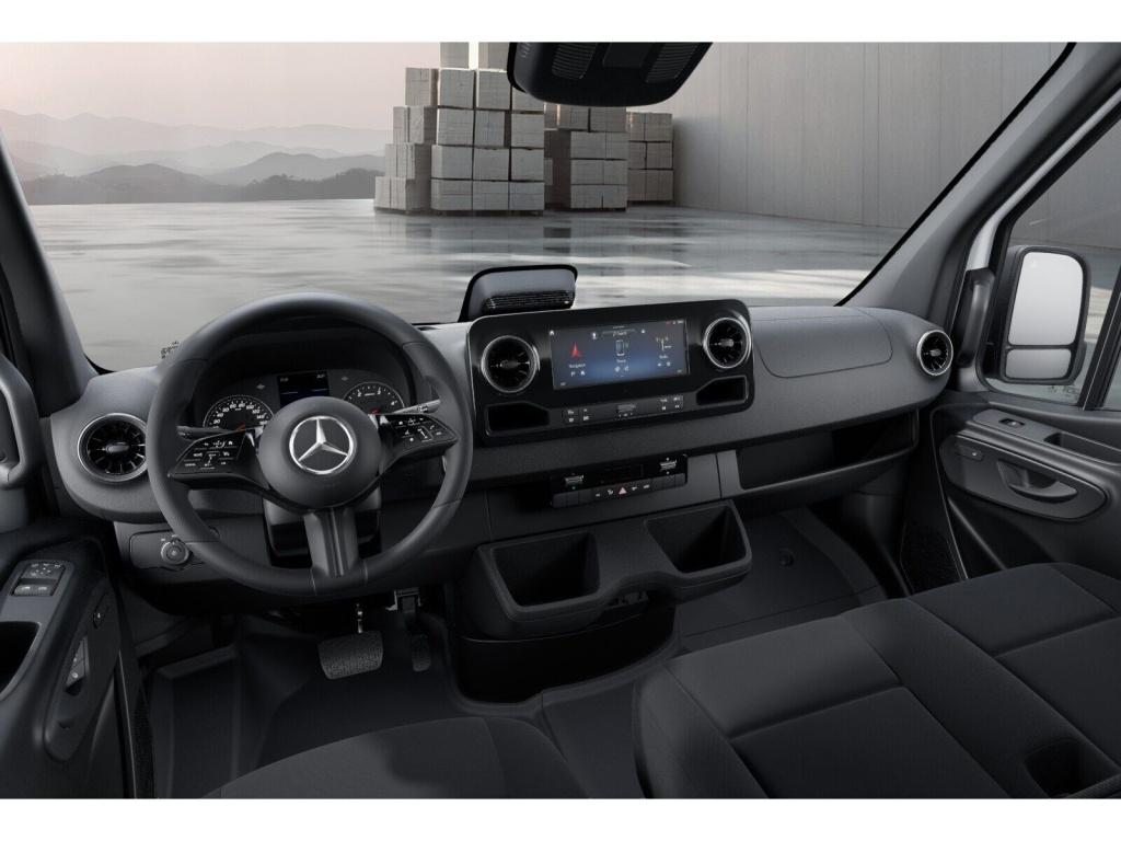 Mercedes-Benz SPRINTER 2024 г. Белый, пробег 37618 км
