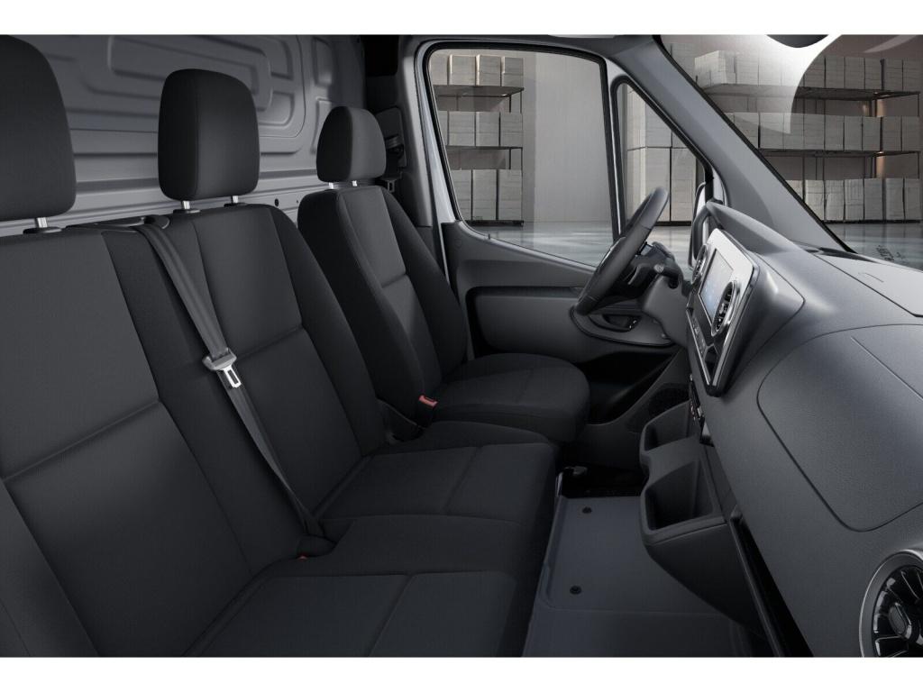 Mercedes-Benz SPRINTER 2024 г. Белый, пробег 37618 км