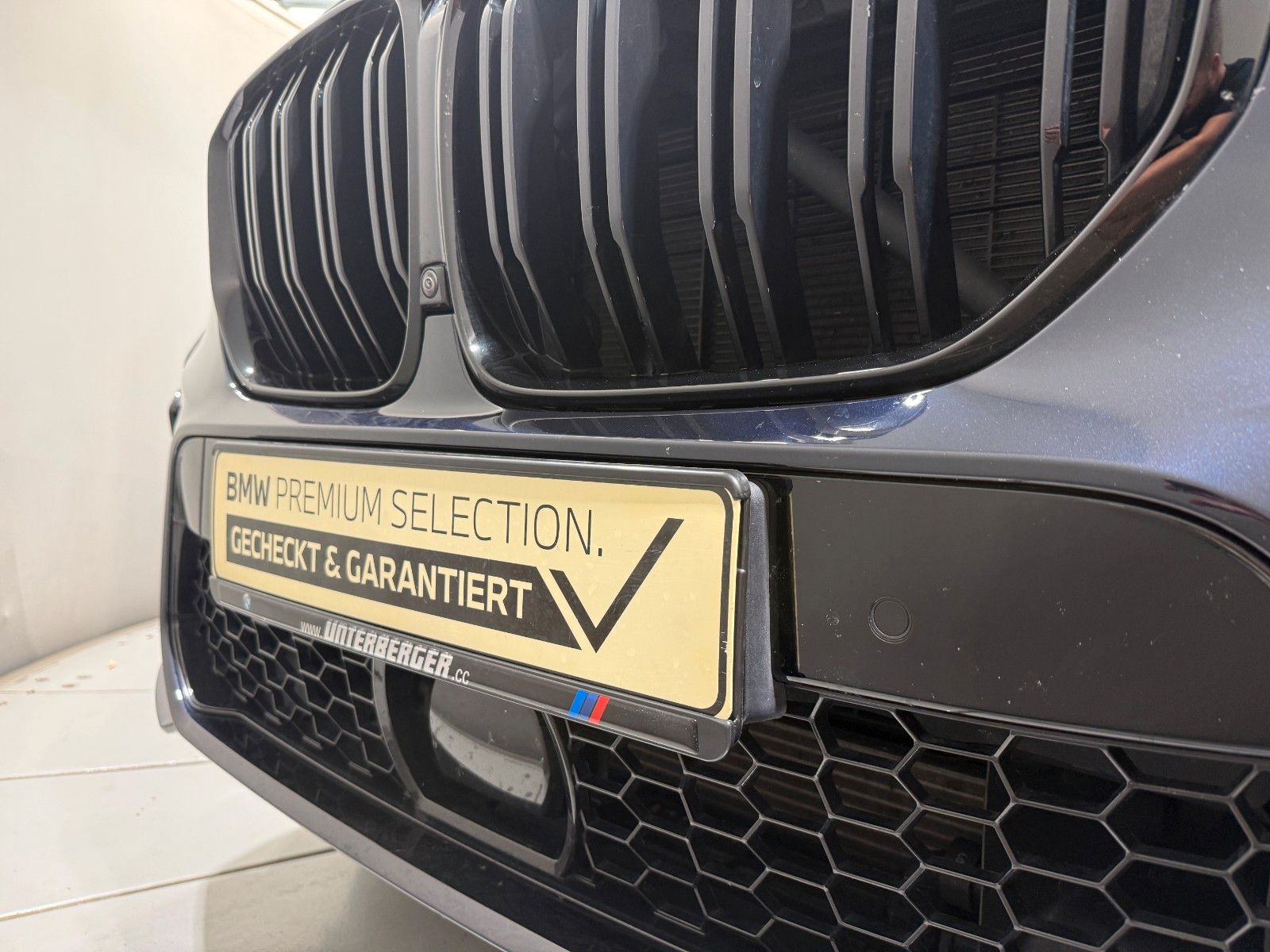 BMW X5 2023 г. Чёрный, пробег 12550 км