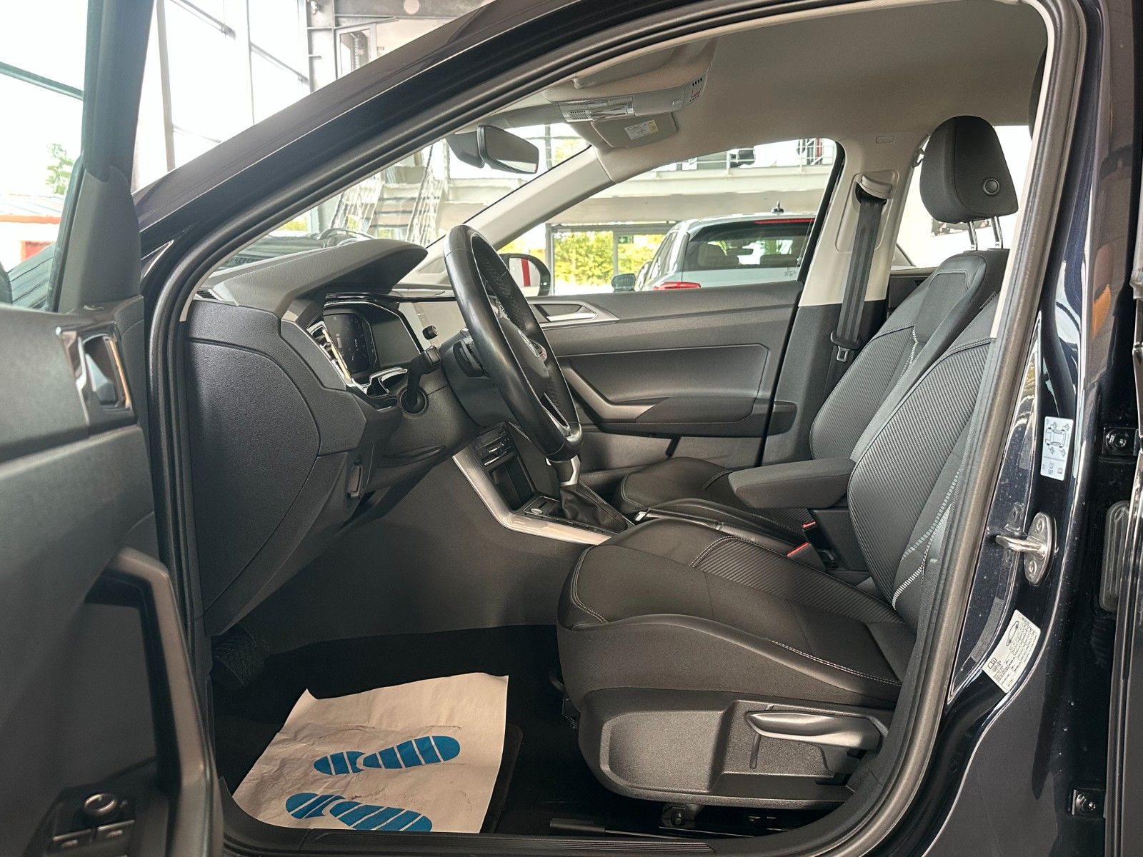 Volkswagen Taigo 2022 г. Чёрный, пробег 49711 км
