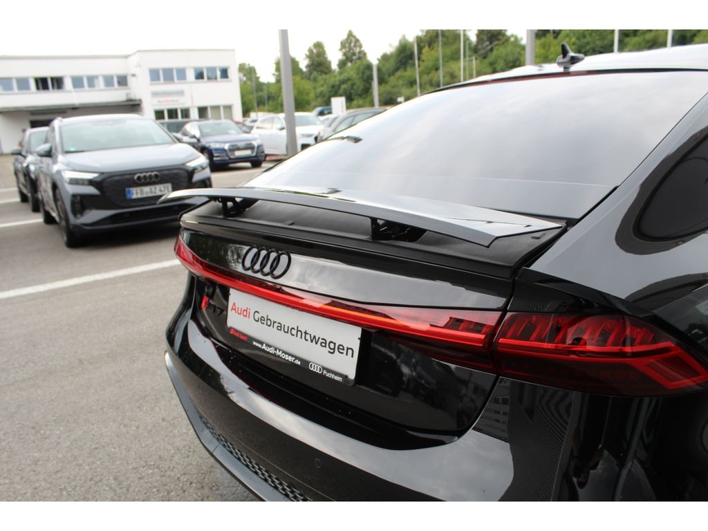 Audi RS7 2023 г. Чёрный, пробег 55000 км