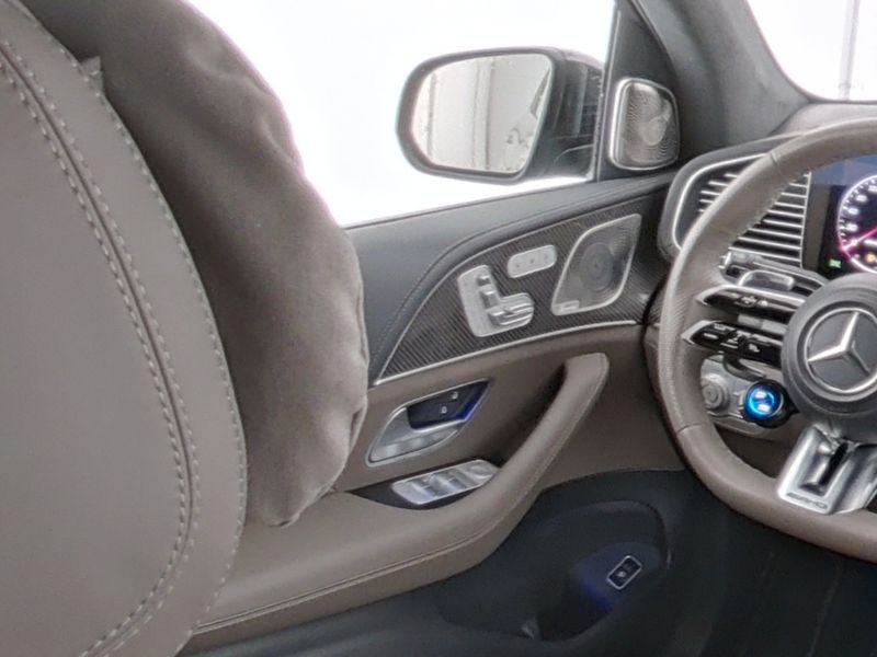 Mercedes-Benz GLS 63 2025 г. Зелёный, пробег 28851 км
