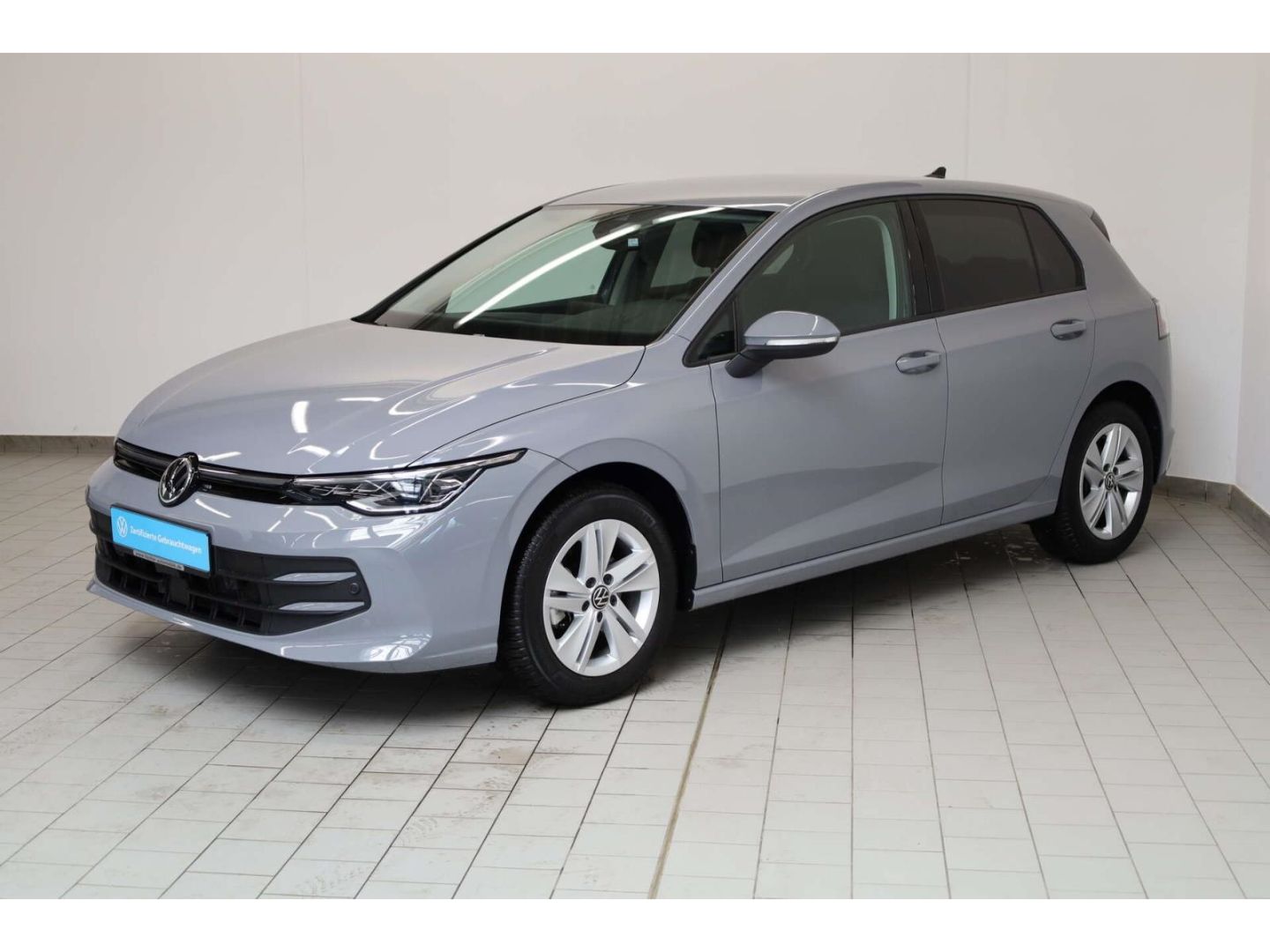 Volkswagen Golf 2025 г. Серый, пробег 17165 км