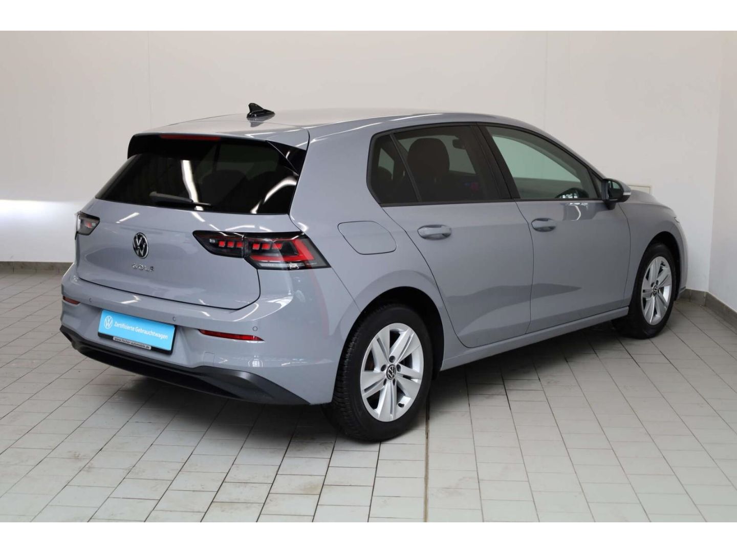 Volkswagen Golf 2025 г. Серый, пробег 17165 км