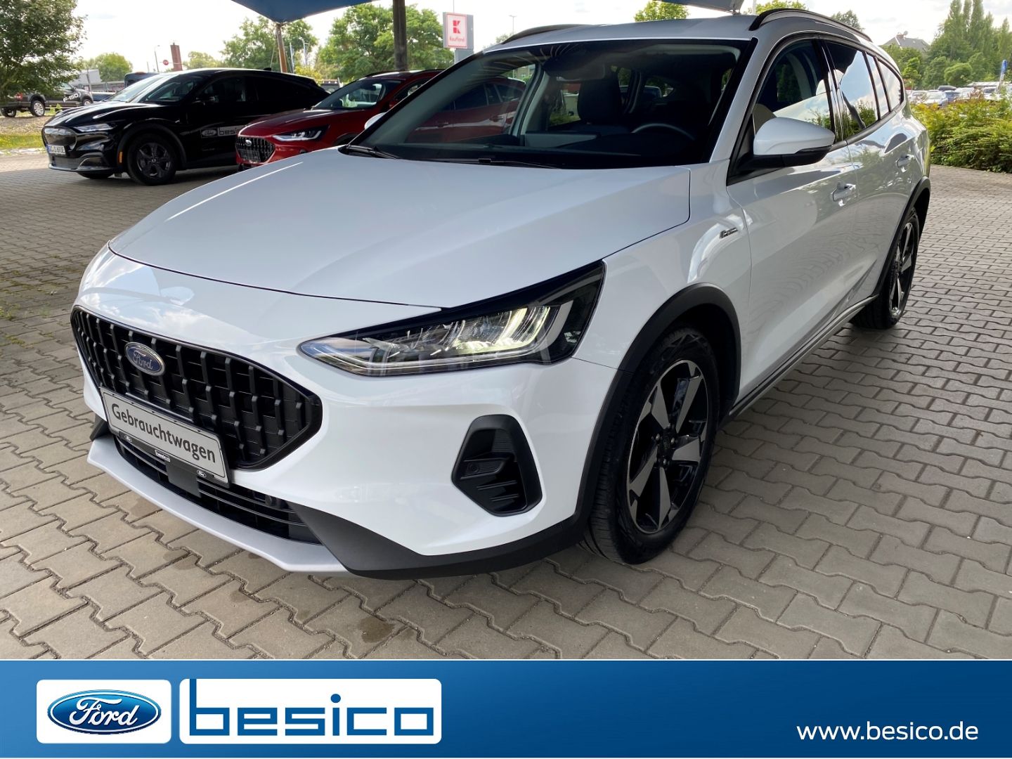 Ford Focus 2023 г. Белый, пробег 38127 км