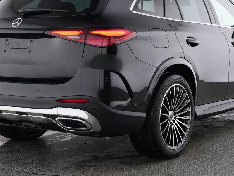 Mercedes-Benz GLC 300 2025 г. Чёрный, пробег 23529 км