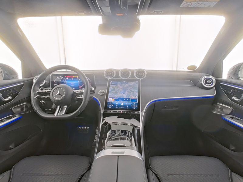 Mercedes-Benz GLC 300 2025 г. Чёрный, пробег 23529 км