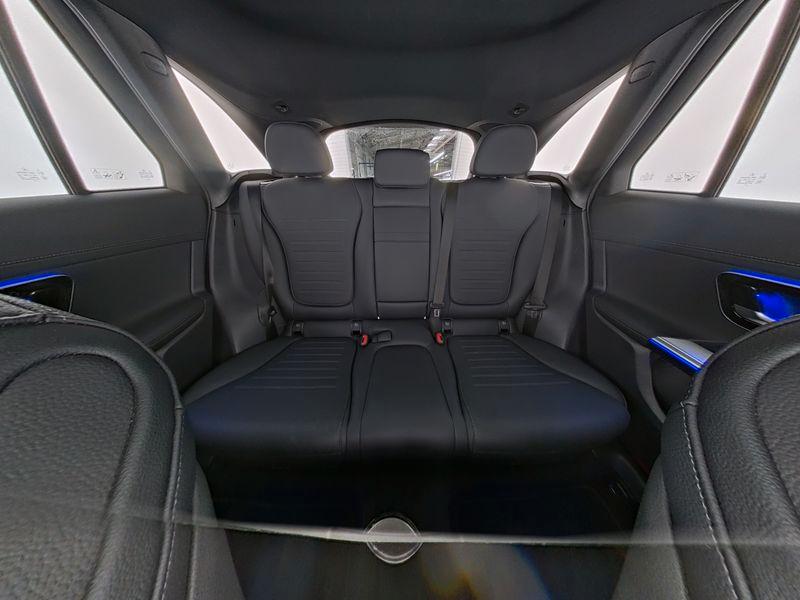 Mercedes-Benz GLC 300 2025 г. Чёрный, пробег 23529 км