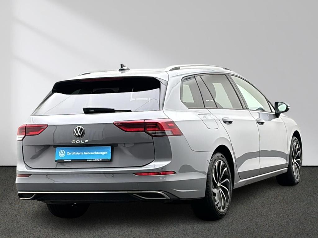 Volkswagen Golf 2023 г. Серый, пробег 27223 км
