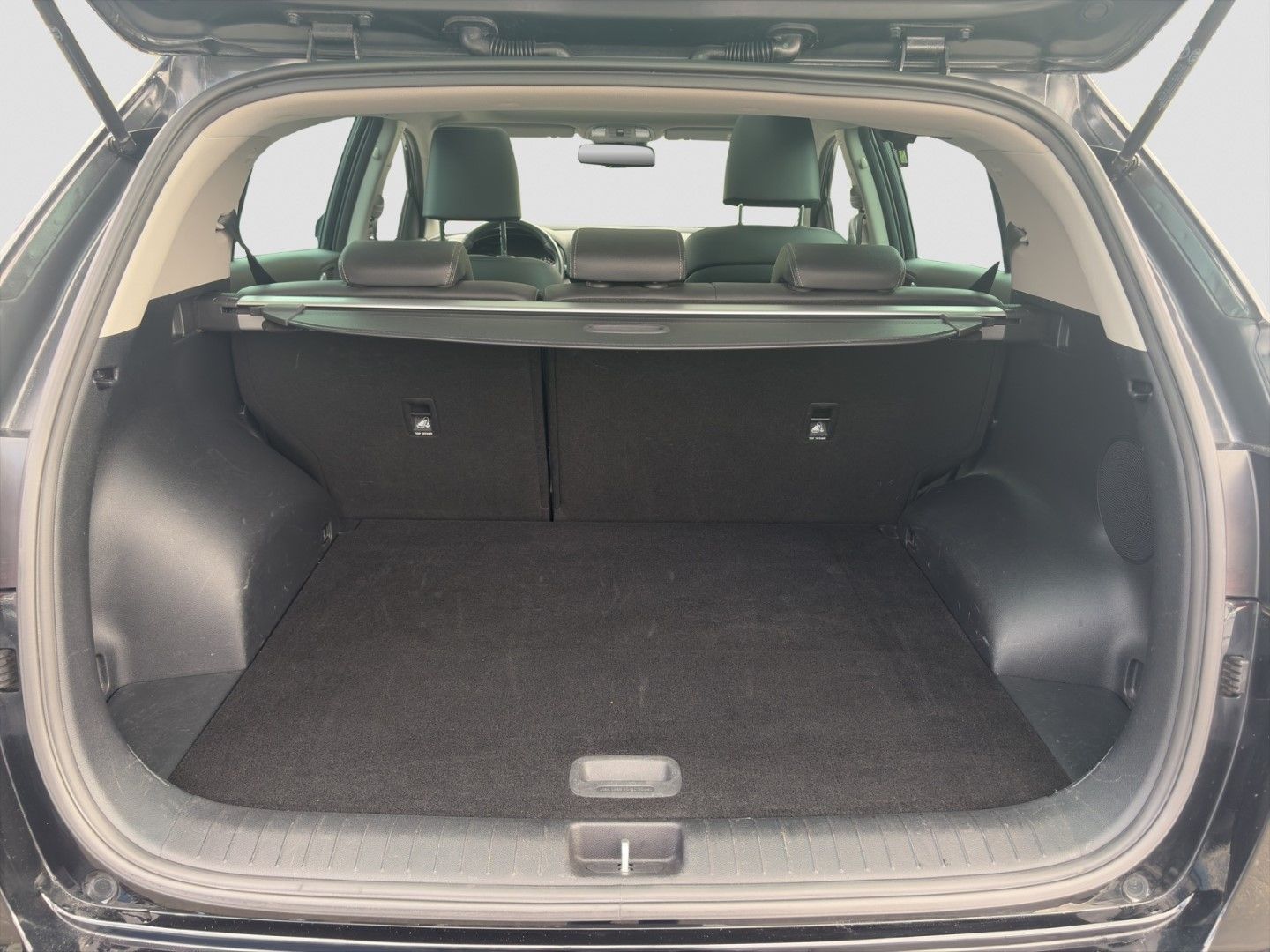 Kia Sportage 2021 г. Чёрный, пробег 33847 км